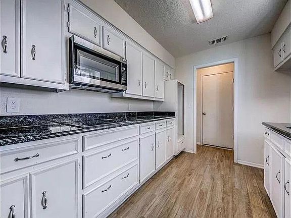 4th image of 309 Wildwood Ln