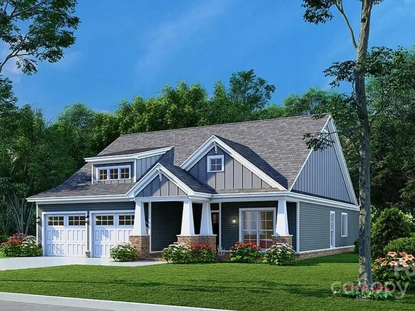 50 Triple Fairways Dr #4, Hendersonville, NC 28739