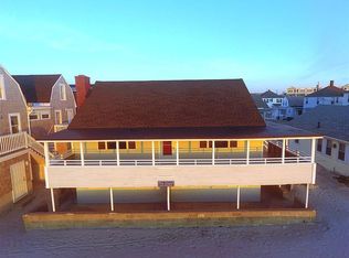 27 Concord Ave, Hampton, NH 03842