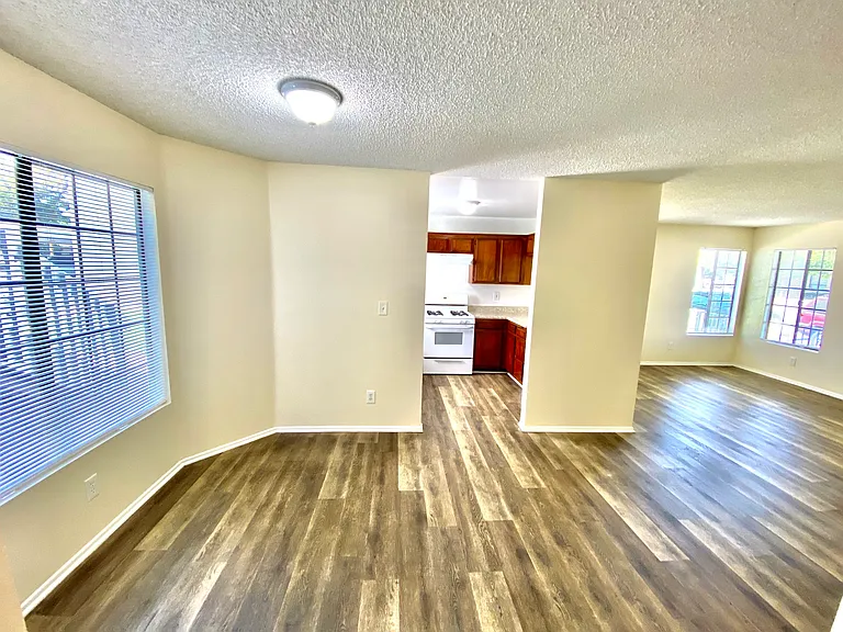 2908 E South St #1 — Photo 4