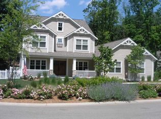 2255 Shelter Pointe Dr, Kalamazoo, MI 49008