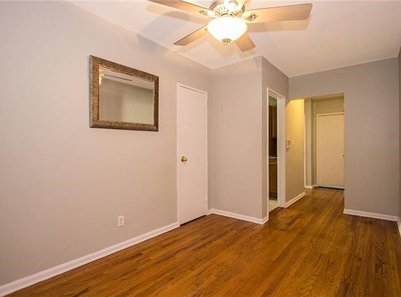 Spacious Foyer/Dining Area with walk-in closet