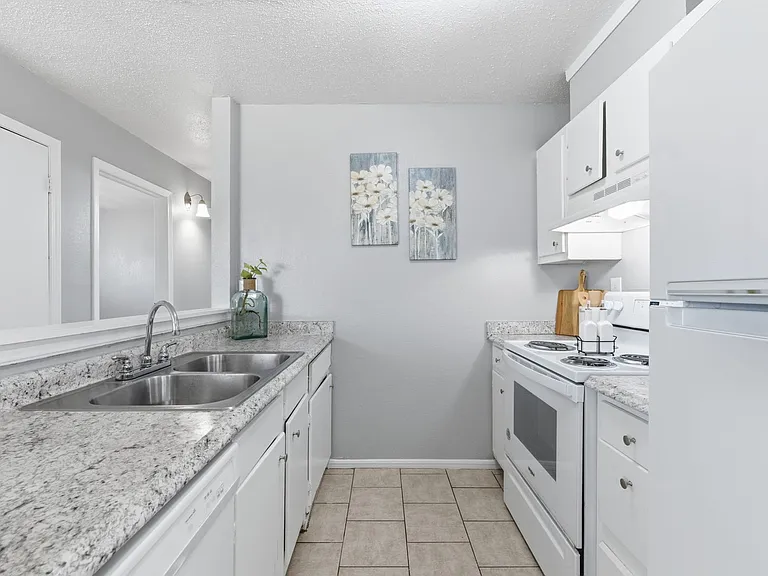 Beaumont Cove — Photo 15
