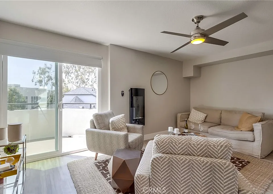 312 Broadway St #7