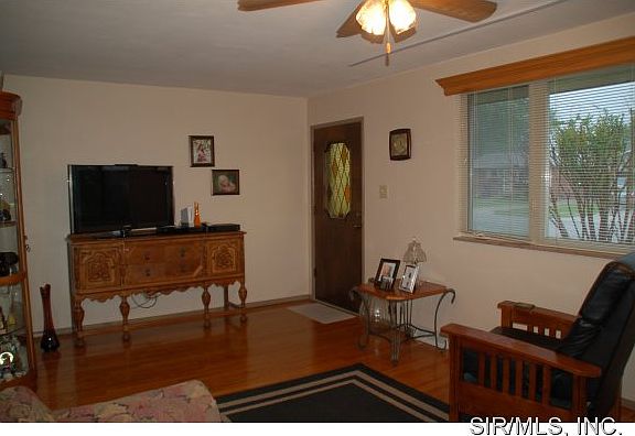 2nd image of 1509 Joy Ave
