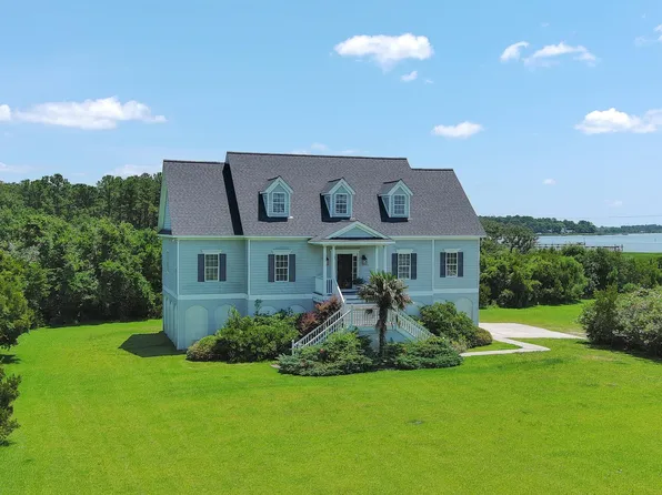 255 Oak Road, Beaufort, NC 28516