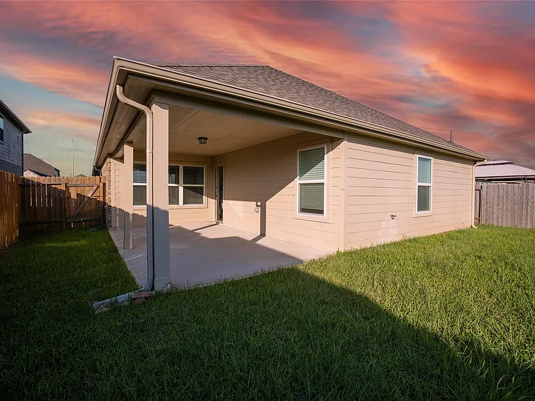 3427 Avary River Ln — Photo 19