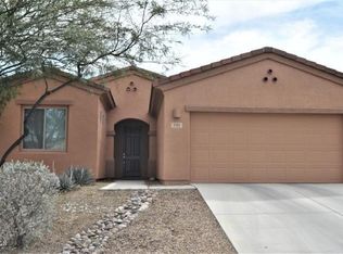 1161 W Bosch Dr, Green Valley, AZ 85614