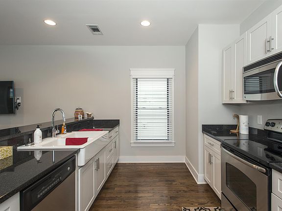 5th image of 214 Copley Ln