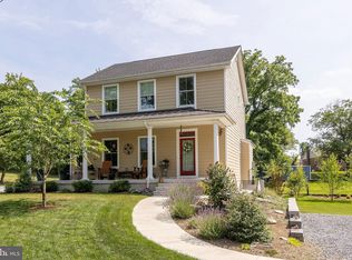 1227 W Ridge St, Harpers Ferry, WV 25425