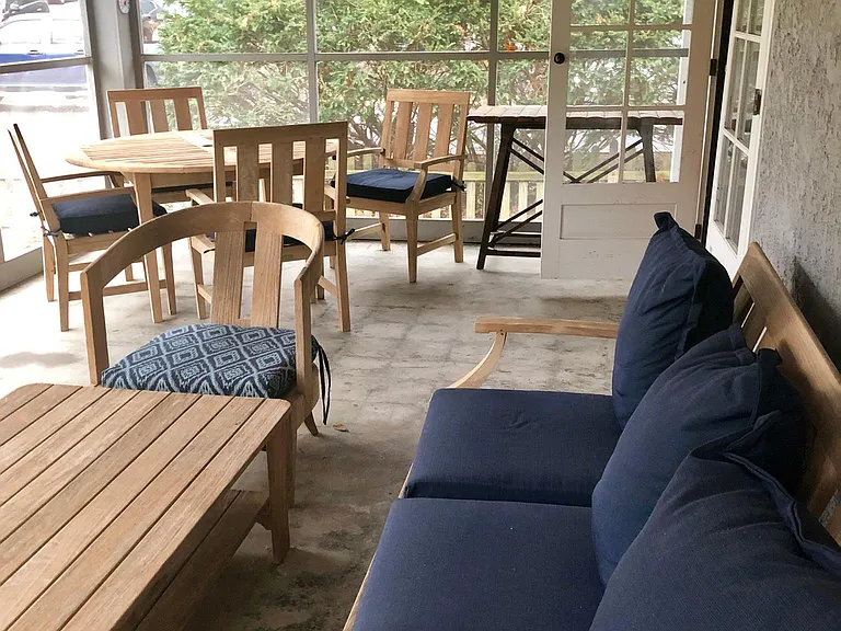 220 W Cedar St — Photo 12