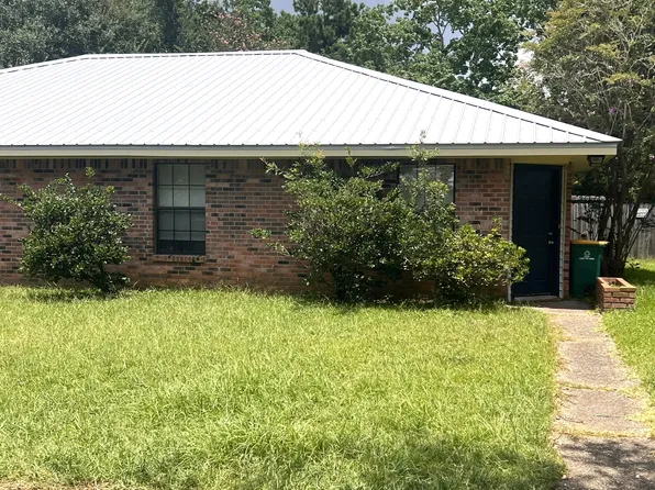 319 Seal Ave #B, Long Beach, MS 39560