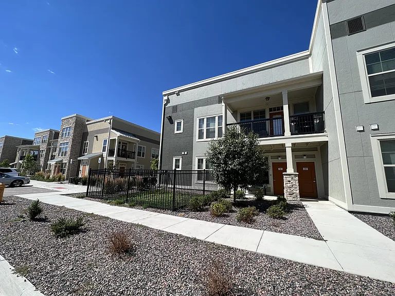 Ridge at Castle Rock Apartments — Photo 30