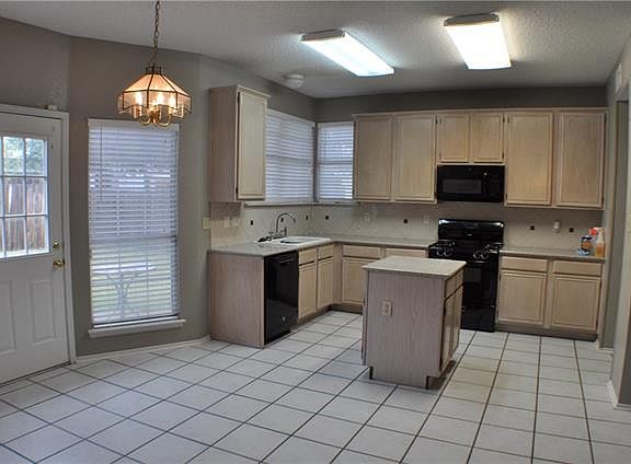3rd image of 5309 La Viva Ln