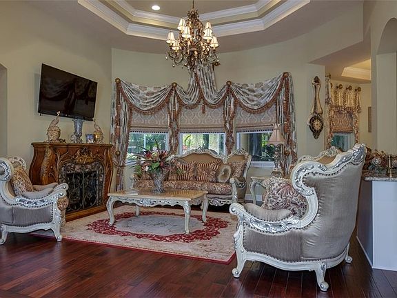 4th image of 2263 Lauren Ln