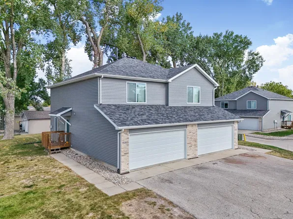 906 Delaware Ave, Ames, IA