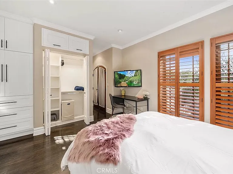 15014 Valleyheart Dr — Photo 28