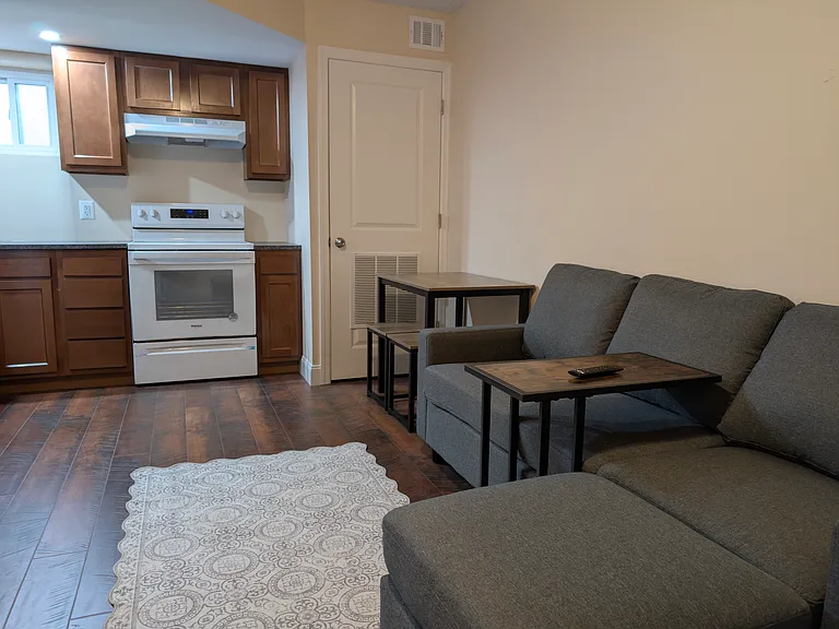 1201 Highwood Rd #5 — Photo 9