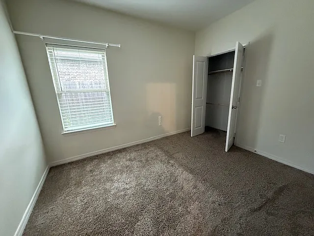 410 Myra Lynn Ln — Photo 11