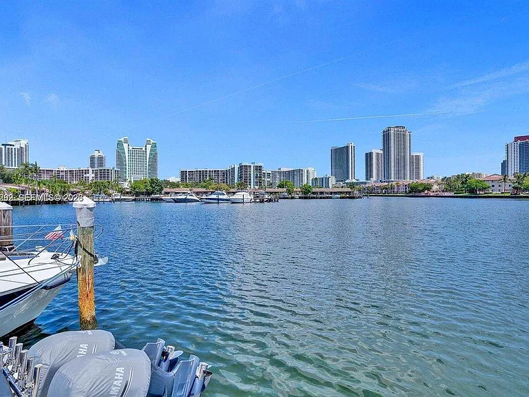 2500 Parkview Dr #1008 — Photo 43