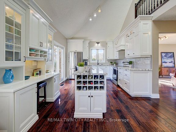 4th image of 640 Heathcliffe Pl