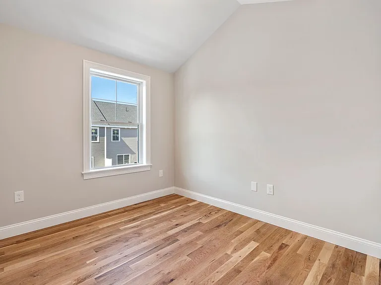 3400 Lafayette Rd — Photo 13