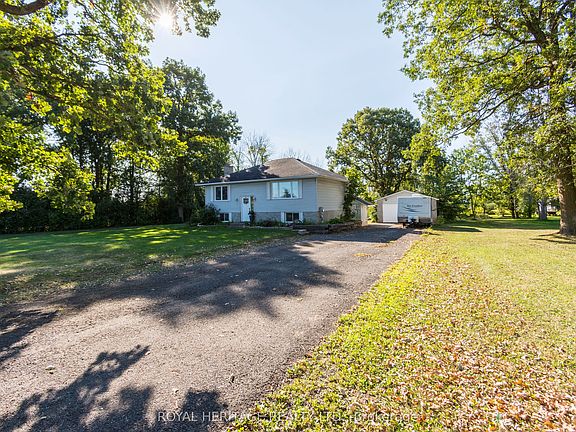 3rd image of 444 Lazier Rd