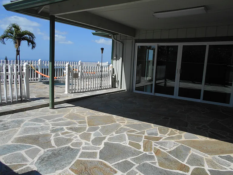 Front covered lanai