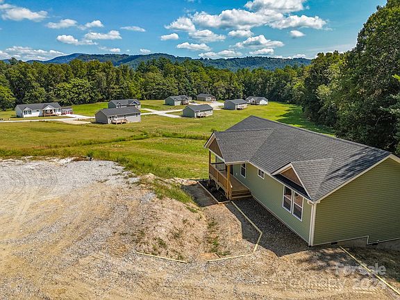 3rd image of 67 Owls Nest Ln