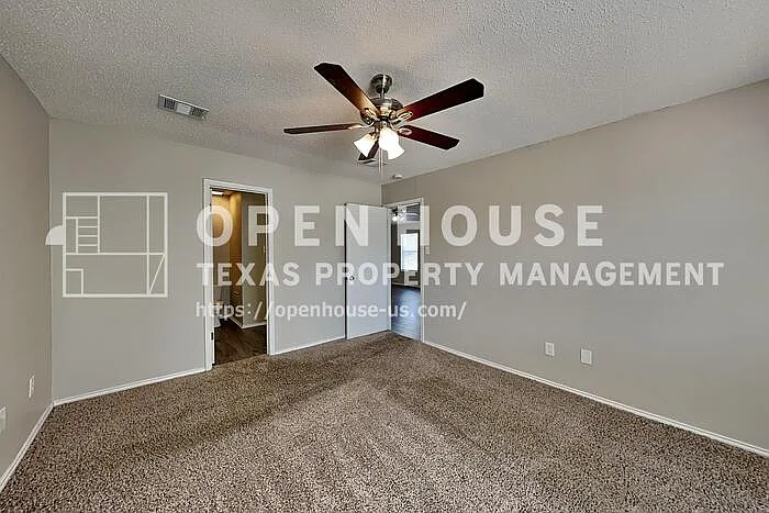 520 Bailey St — Photo 10
