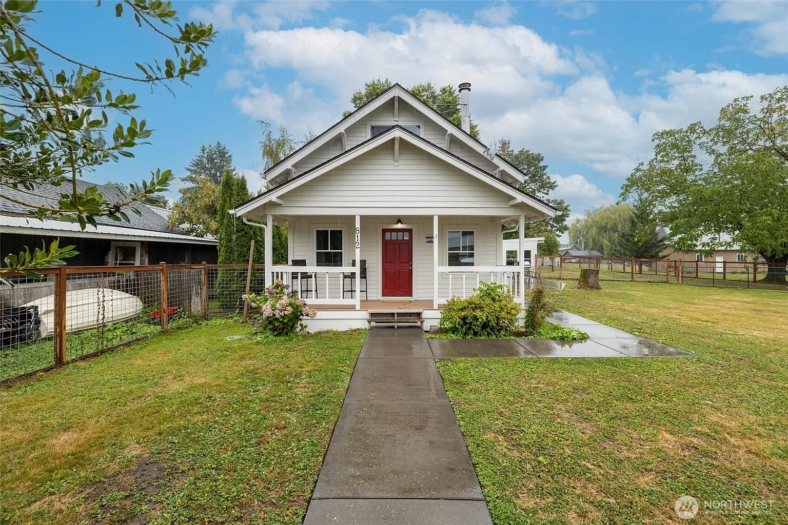 812 Sumas Avenue photo 1