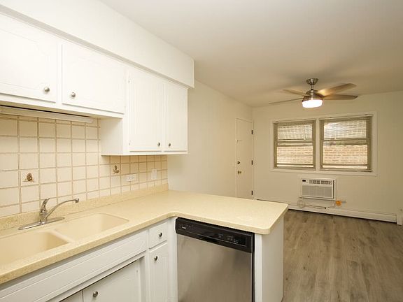 5th image of 3150 N Neva Ave #2