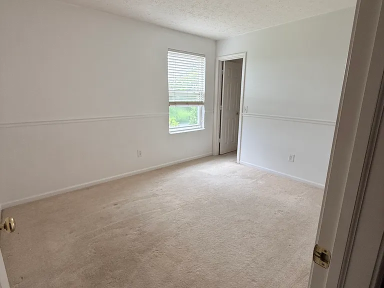 1686 Salina Dr — Photo 11