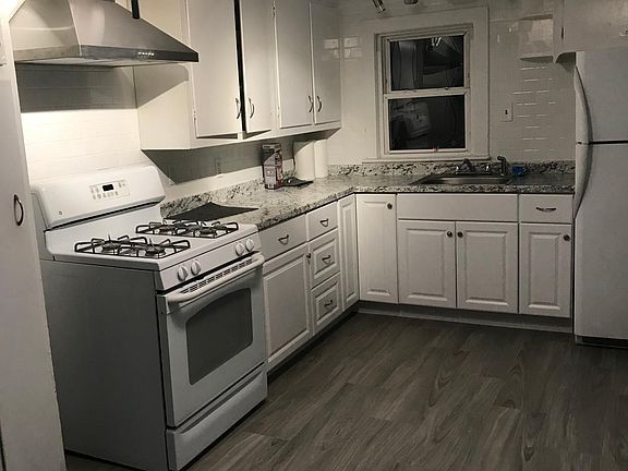 5th image of 25 Pine St