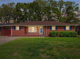 2208 Ferndale Rd, Chesapeake, VA 23323