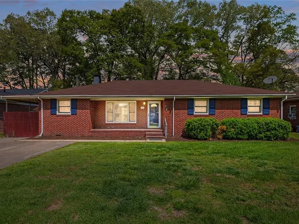 2208 Ferndale Rd, Chesapeake, VA 23323