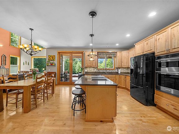 5th image of 15122 443rd Avenue SE
