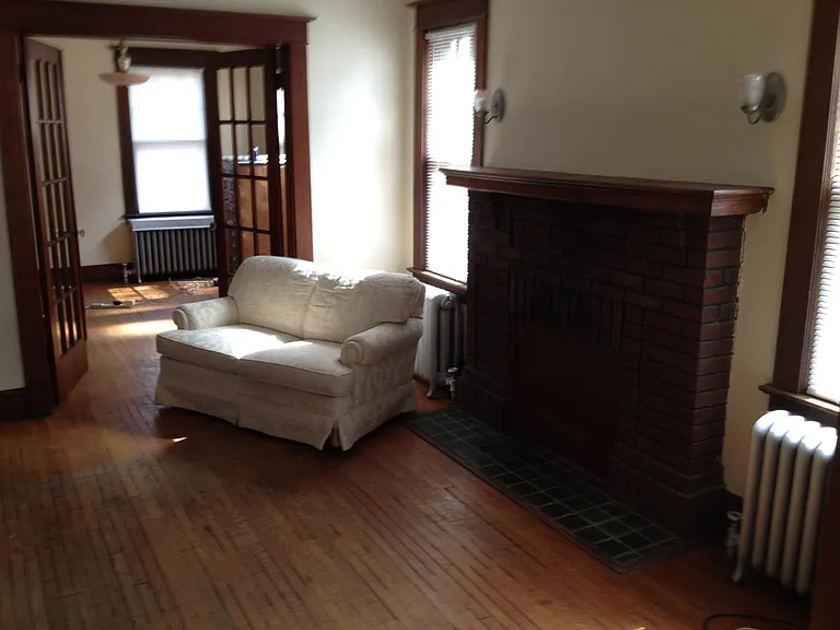219 Howard St — Photo 3
