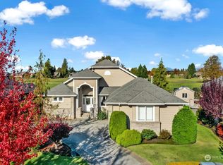 748 Sunrise Dr, Lynden, WA