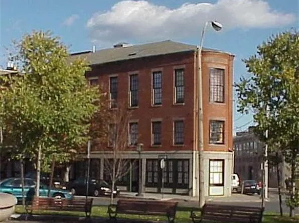 157 Winnisimmet St #3A, Chelsea, MA 02150