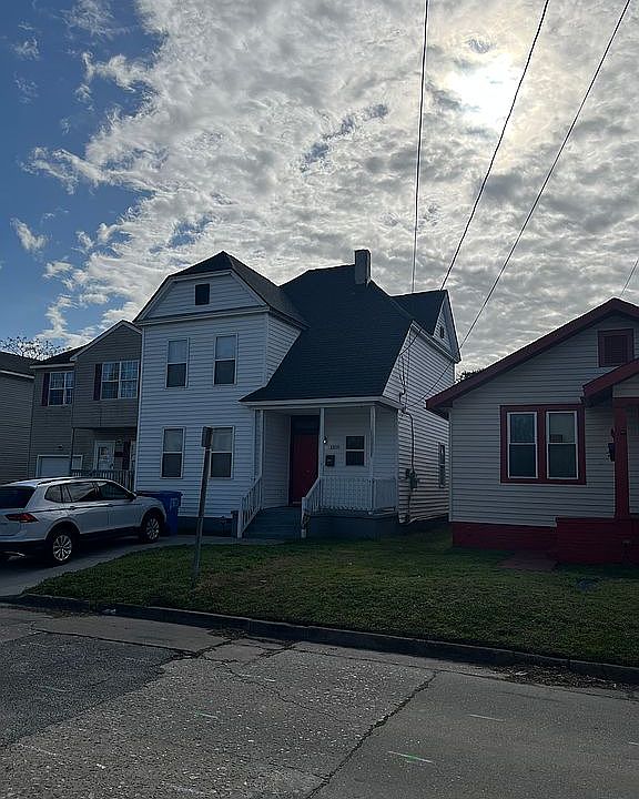 2nd image of 1310 18th St