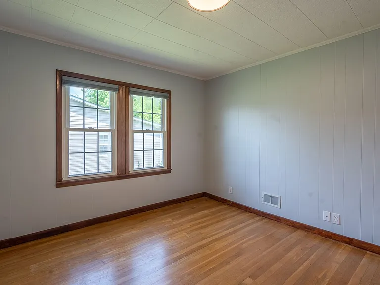 1306 E Chilhowie Ave — Photo 16