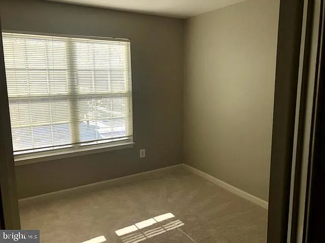 43046 Francis Sq — Photo 28