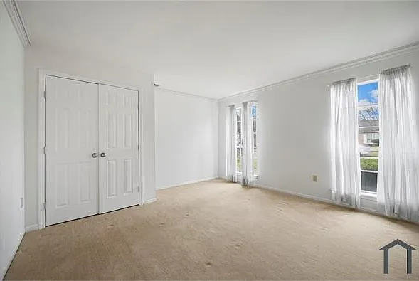 16318 Southampton Dr — Photo 31