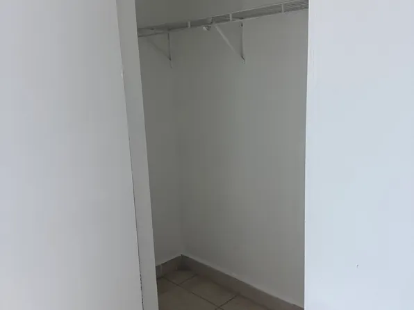 518 NW 10th St #2, Hallandale, FL 33009