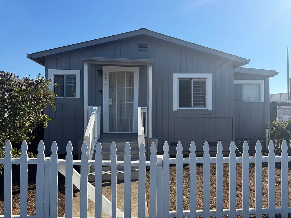 171 Plaza Dr #171