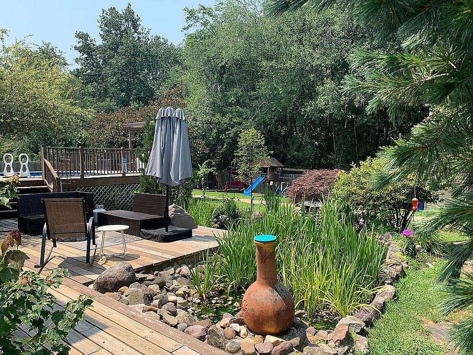 2nd image of 124 Pheasant Dr