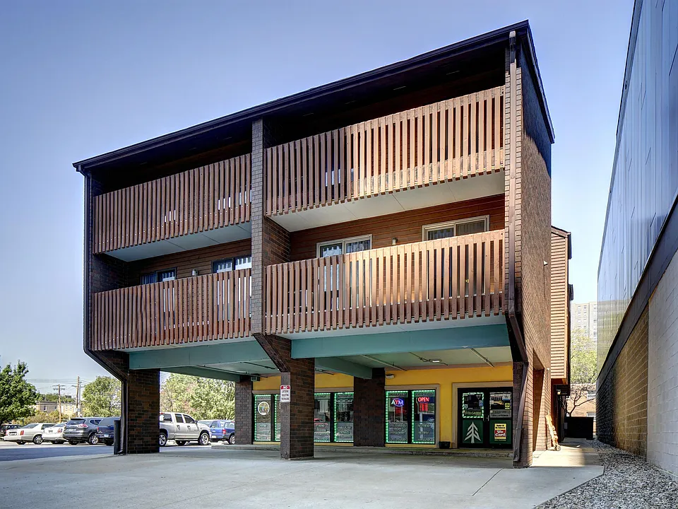Building Photo 3