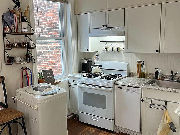 4th image of 4371-73 Cresson St #2