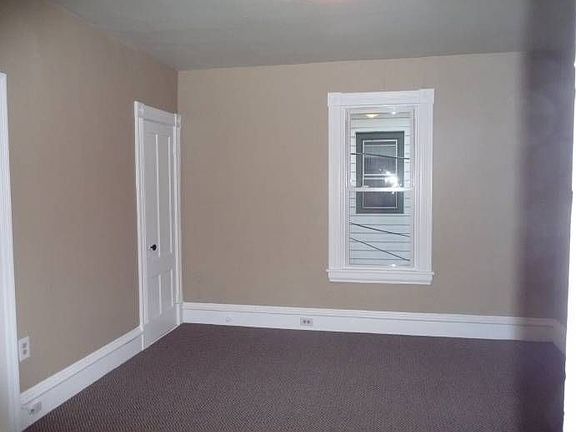 Living room - new carpet!